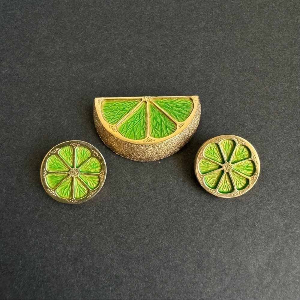 Napier Lime Slice Brooch & Earrings Set Green Gold Fruit Jewelry Vintage Clip On
